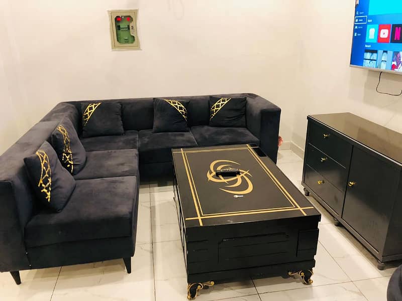 One bedroom VIP apartment for rent for short stay in bahria town 2