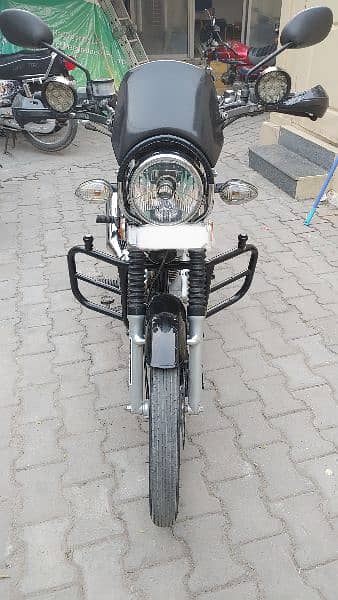 Suzuki GS 150 SE 2