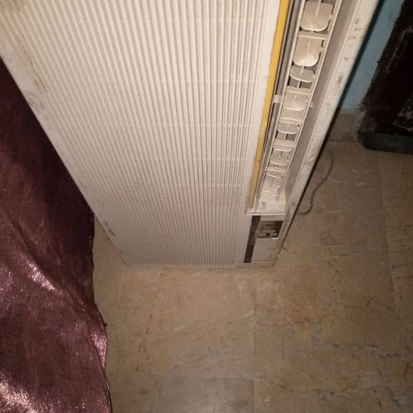 potable AC in working condition with converter 1