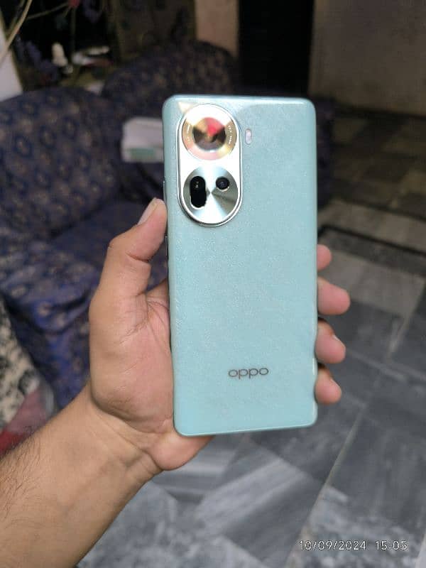 OPPO Reno 11 12/256 5G. 0