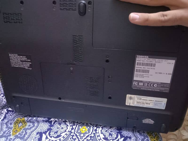 Toshiba laptop new type condition 10/10 3