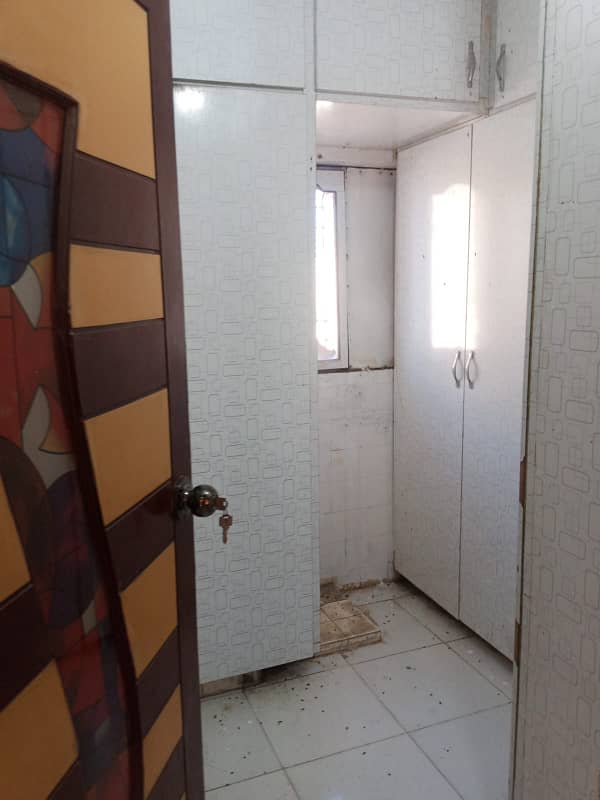 Flat In Gulshan Apartments Near To Disco Morr 5