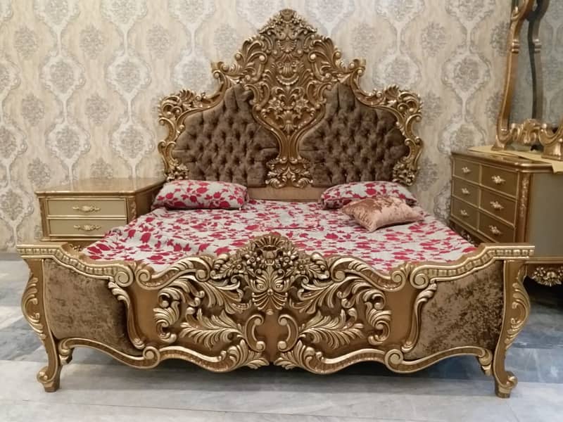 Wooden Luxury King bed set Available in wholesale rate 1