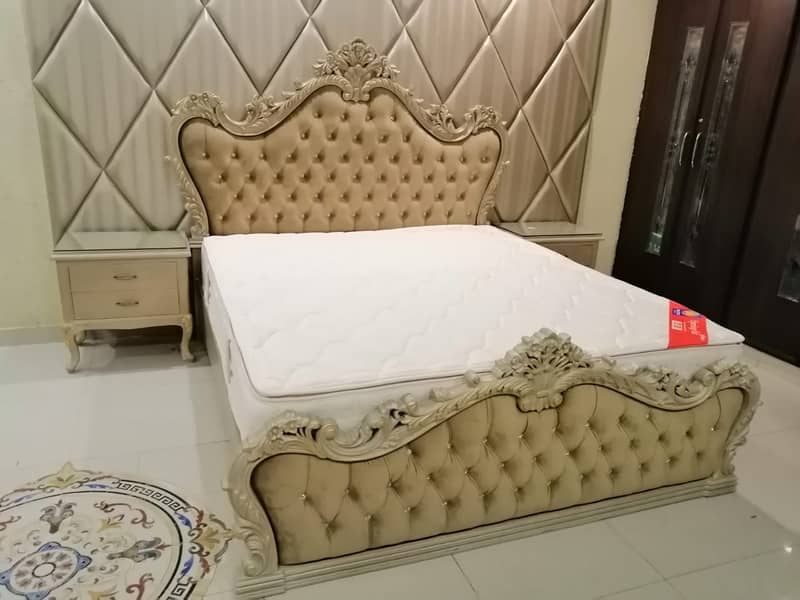 Wooden Luxury King bed set Available in wholesale rate 3