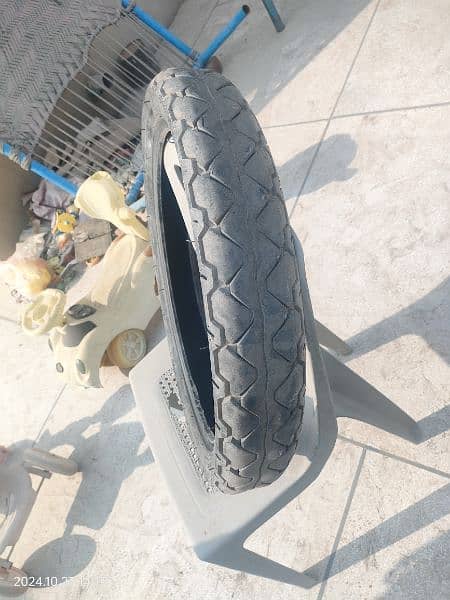 YBR Service tyre 2