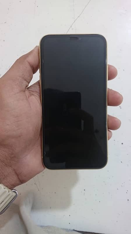 iPhone xr pta Approved 64 gb yellow colour 6