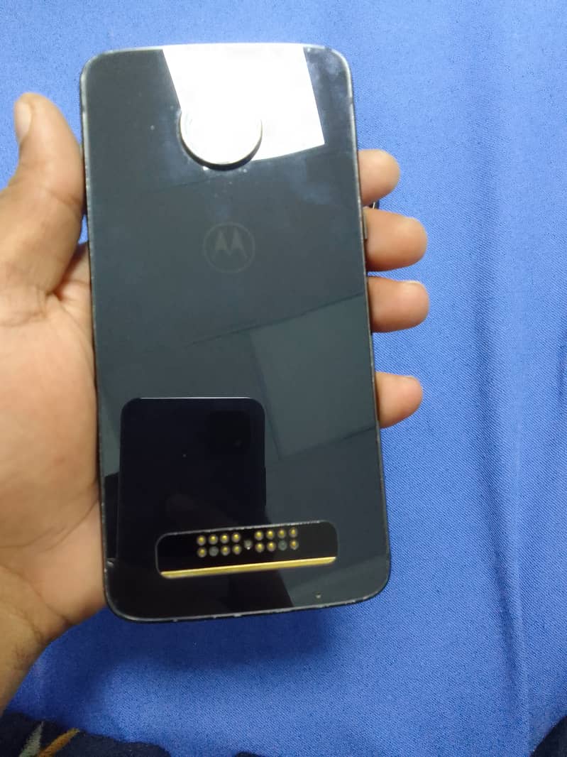 moto Z3 10/9 all ok divic non pta 5