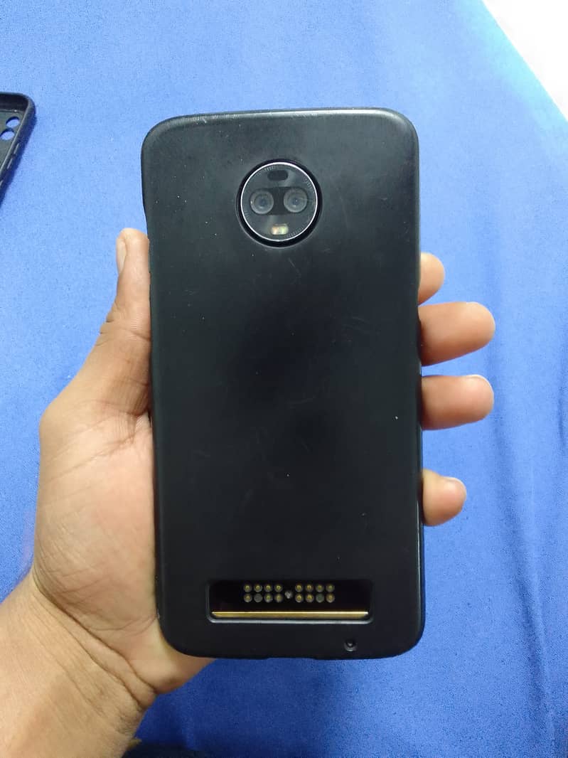 moto Z3 10/9 all ok divic non pta 6