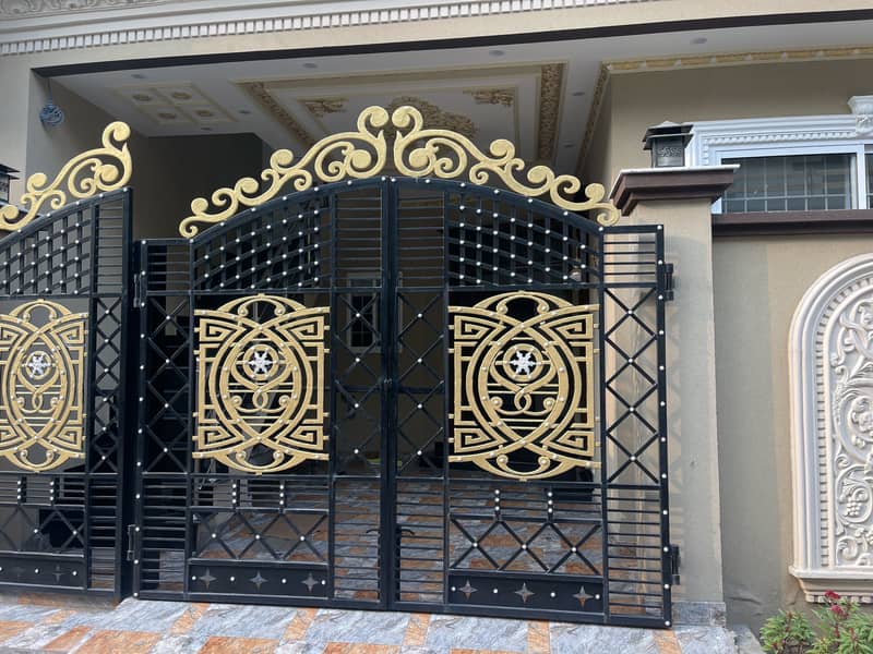 5 Marla Triple Story House for Sale with 7 Bedrooms Near Emporium Mall and Canal Road 0