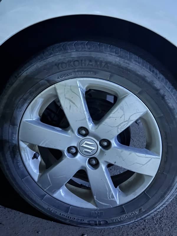 Suzuki swift 2019 Rims and tyres 1