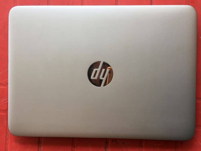 G3 820 HP laptop 4