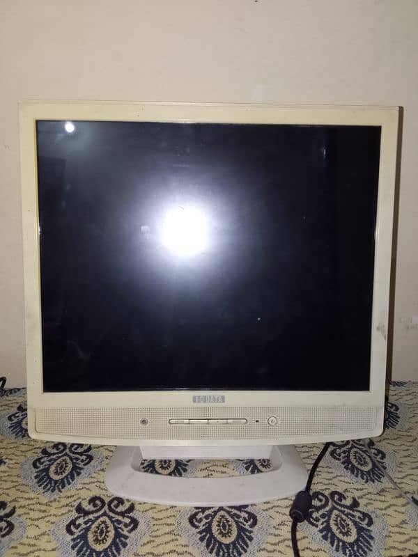 Dell 17 inch computer Monitor. . . 2