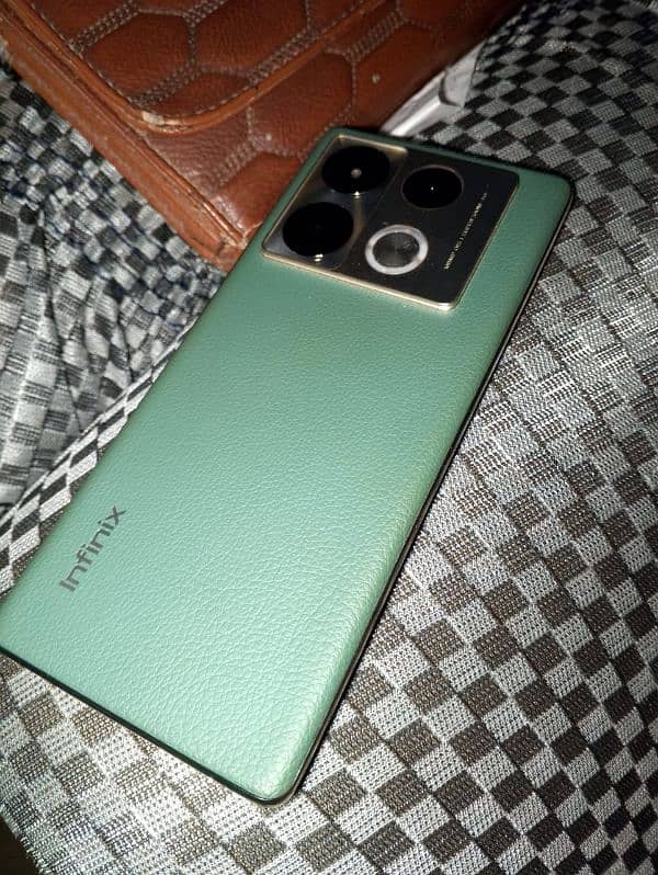 infinix note 40 pro green color 2