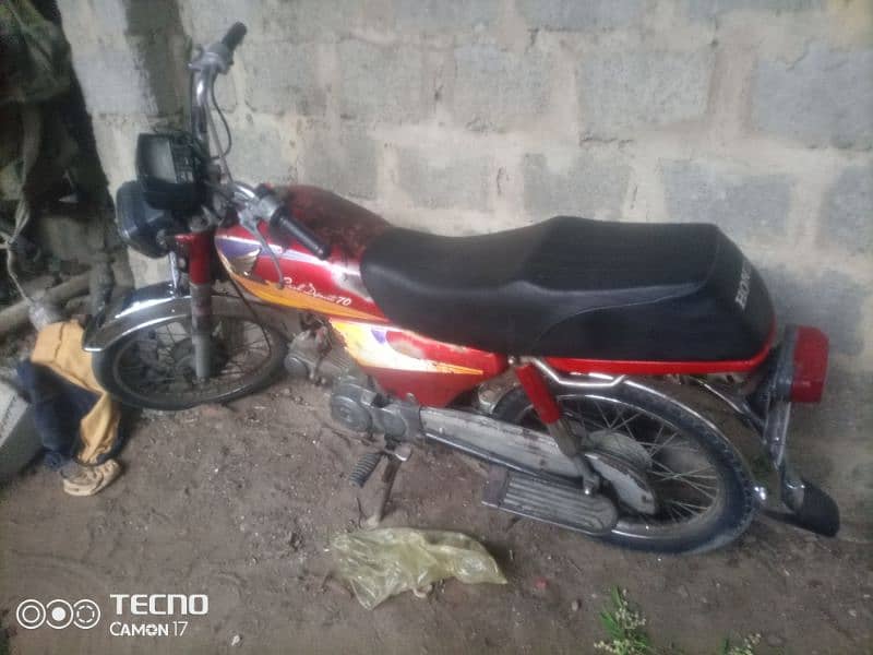 Honda cd70 2004 model karachi number 2