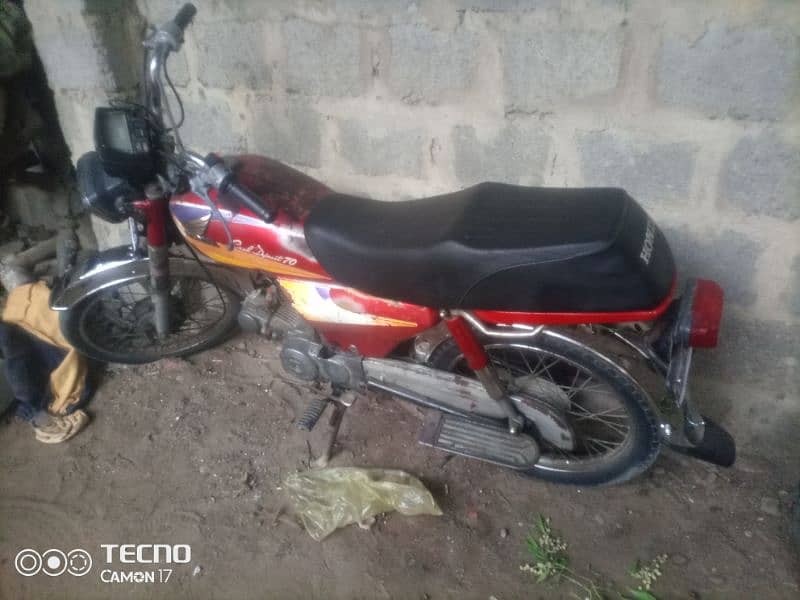 Honda cd70 2004 model karachi number 4