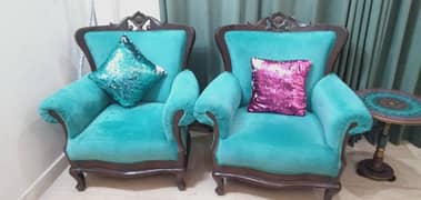 new poshish krwai h bilkul new Victorian style sofas hn