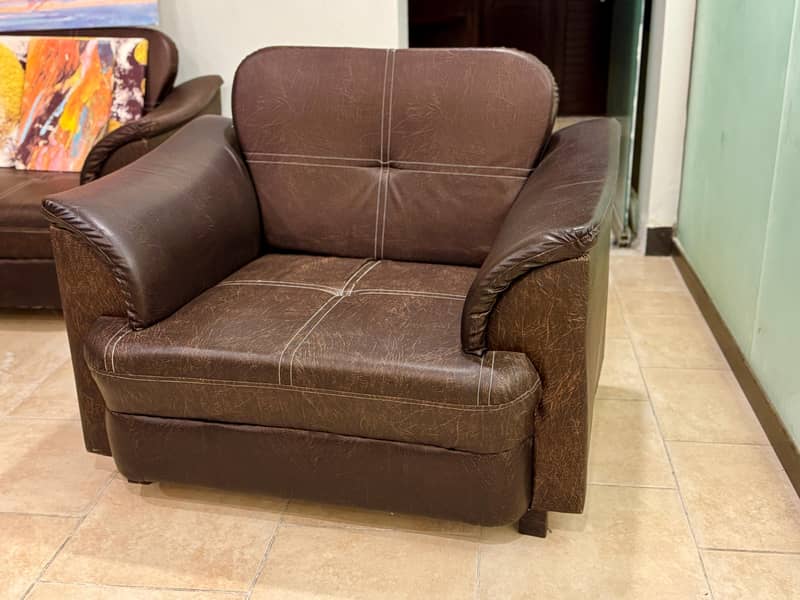 Executive Office Tables, Chairs and Sofas for Sale 11