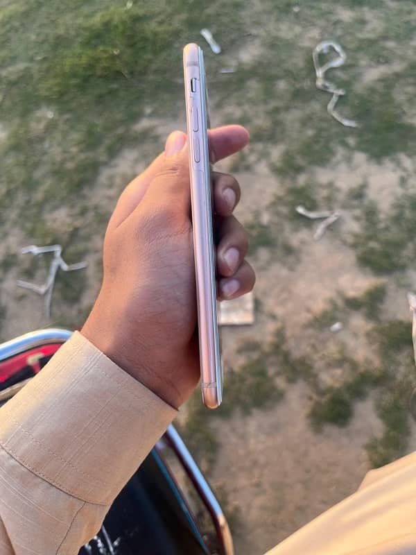 IPHONE 8 PLUS PTA APPROVED 256 GB 5