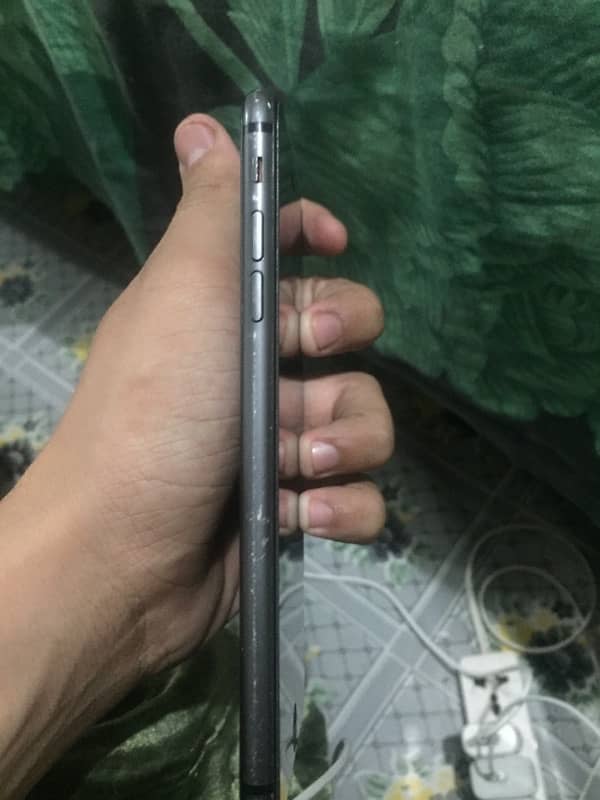 IPhone 8+ 64gb black colour glass change 76battery health 1