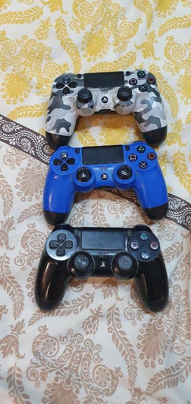 ps4 slim 500gb 3 controllers 4