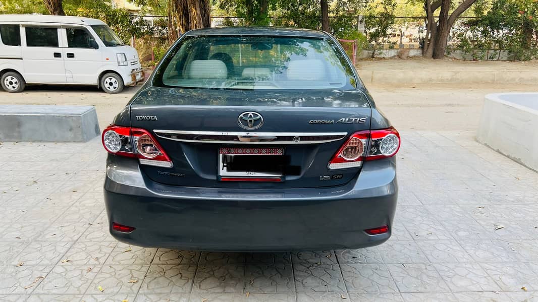 Toyota Corolla Altis(SR) 2011 Owne Power full apna injen 1