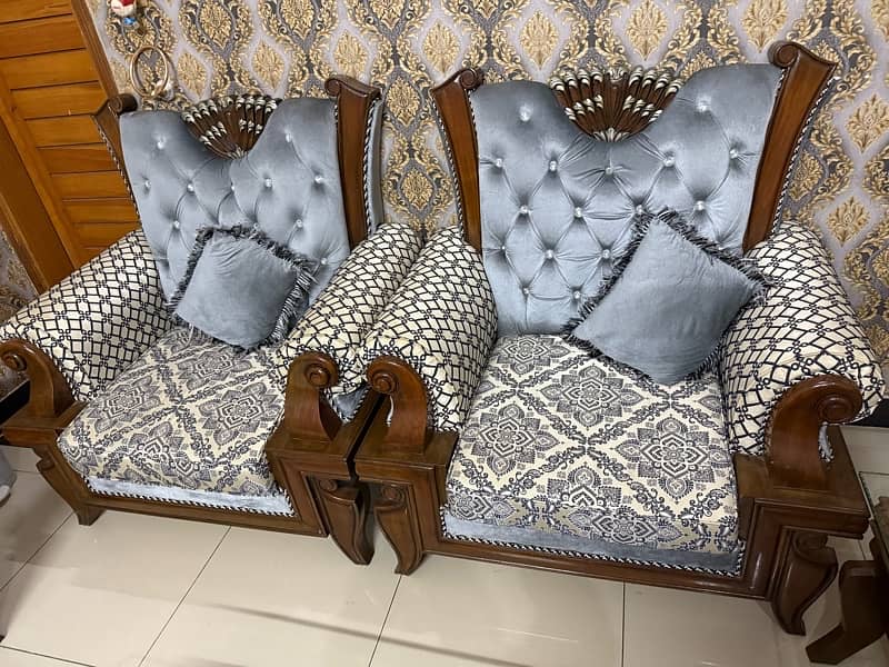 7 SEATER CHINIOTI SOFA SET 2