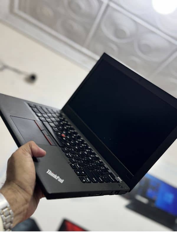 Lenovo X270 | i5 6th Gen | 8GB RAM | 256GB SSD | Urgent Sale 1