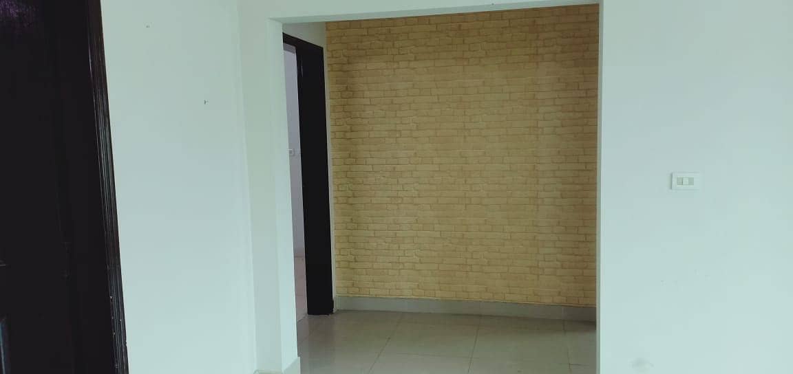 10 Marla 3 bedroom apartment Available for Rent In Askari 11 Lahore 6