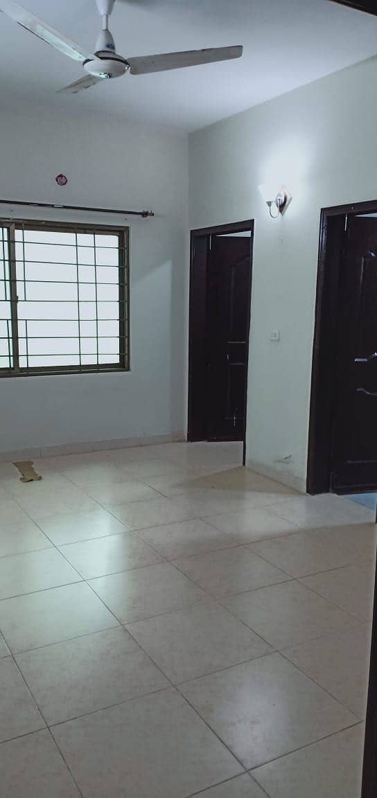 10 Marla 3 bedroom apartment Available for Rent In Askari 11 Lahore 14