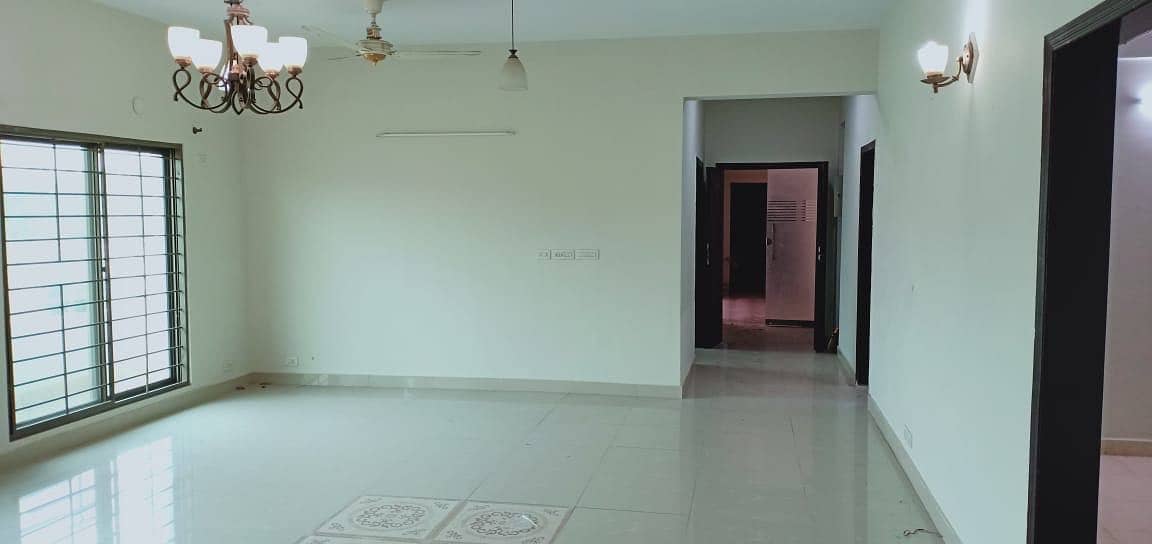 10 Marla 3 bedroom apartment Available for Rent In Askari 11 Lahore 19