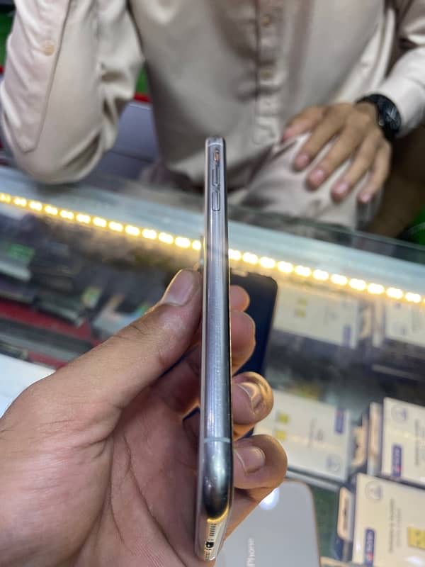 iPhone x 256 pta 5