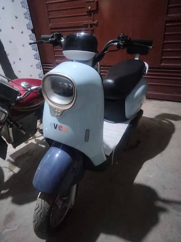 evee scooty 3