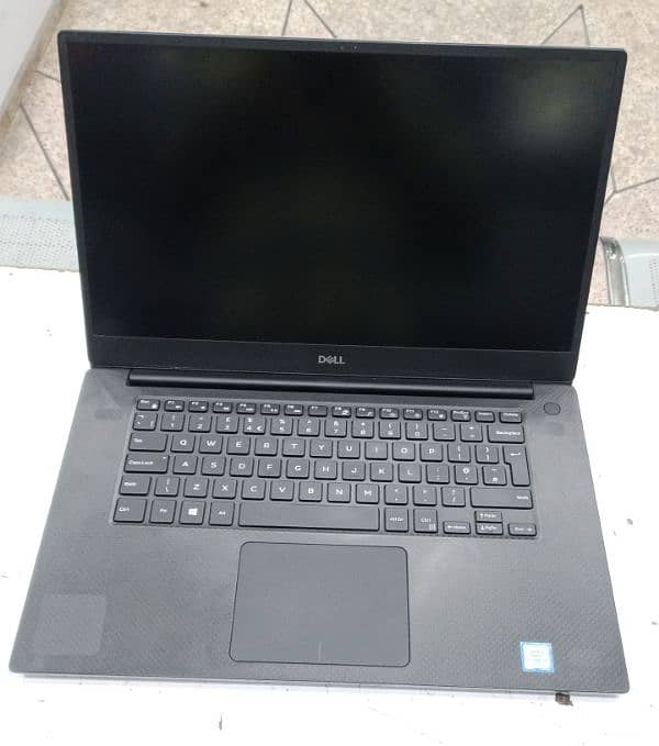 Dell Precision 5540 1