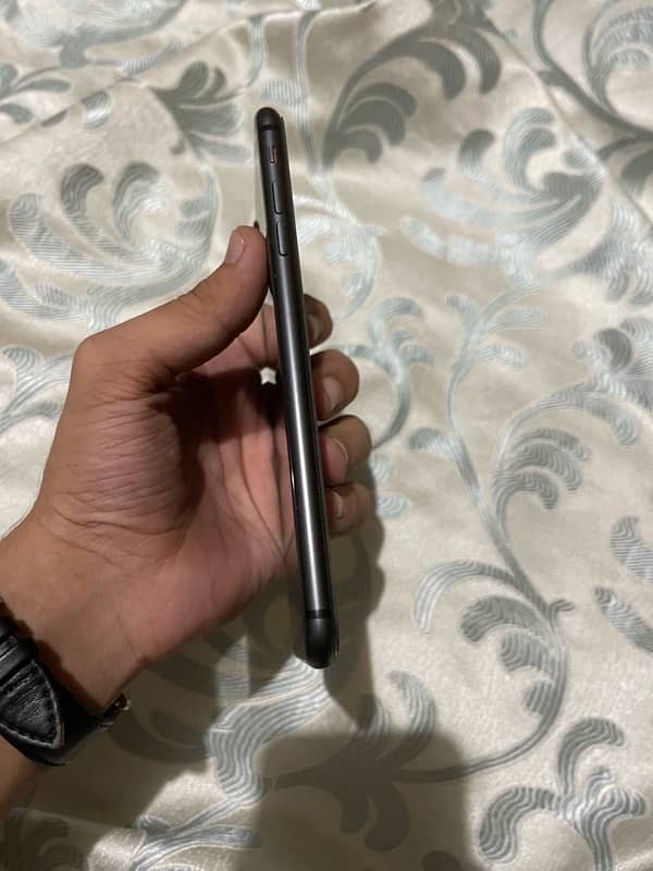 iPhone 8 plus 6