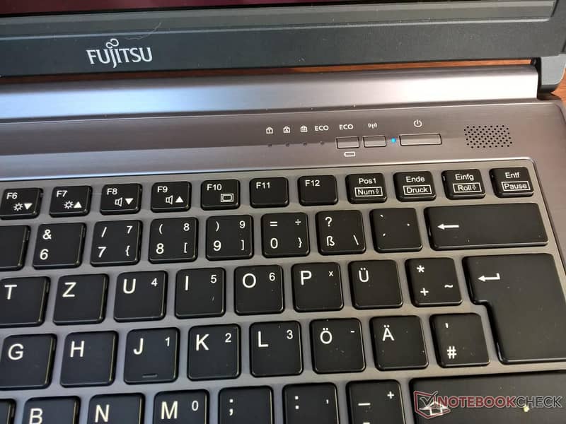 Fujitsu LifeBook E746 (i5-6200U, HD520) 2