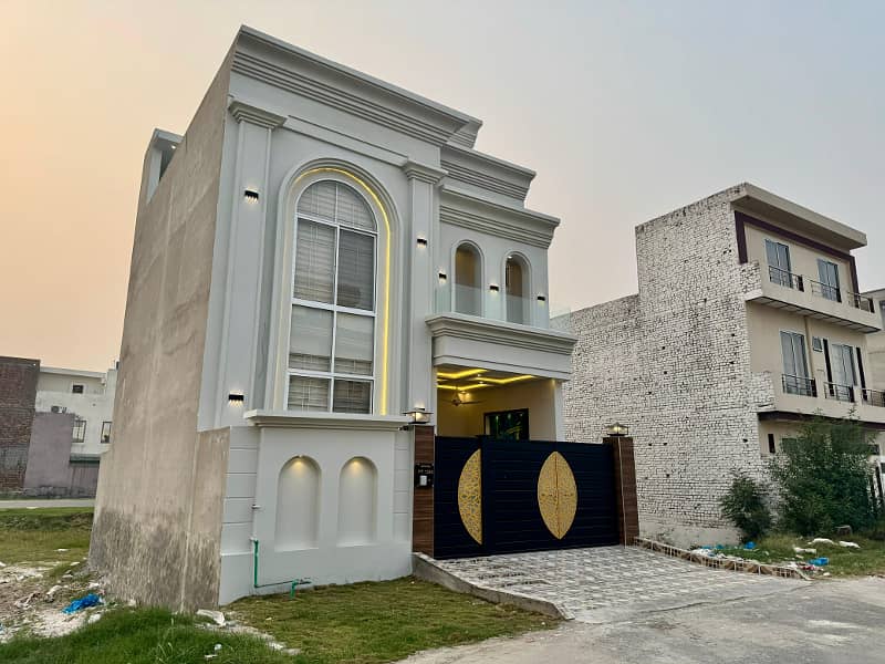 5 MARLA BRAND NEW HOUSE AVAILABLE FOR SALE (AT REASONABLE PRICE) IN CITI HOUSING GUJRANWALA 2