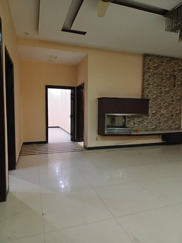 2 KANAL HOUSE FOR SALE IN GARDEN TOWN BABER BLOCK 10