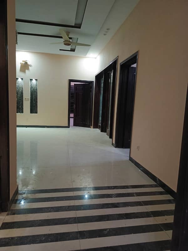 2 KANAL HOUSE FOR SALE IN GARDEN TOWN BABER BLOCK 20