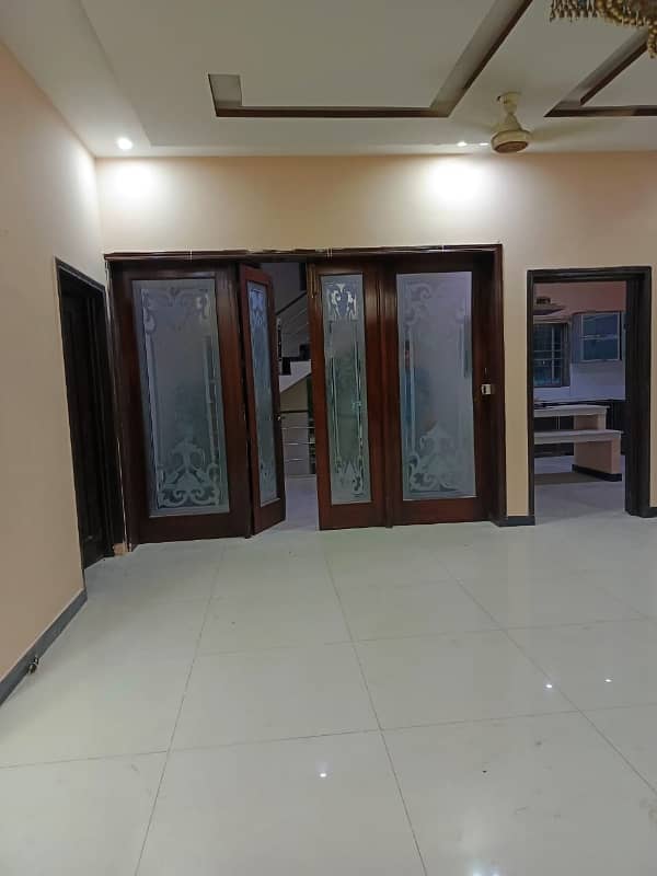 2 KANAL HOUSE FOR SALE IN GARDEN TOWN BABER BLOCK 35