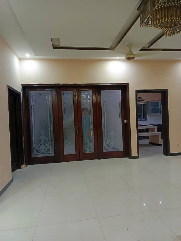 2 KANAL HOUSE FOR SALE IN GARDEN TOWN BABER BLOCK 37