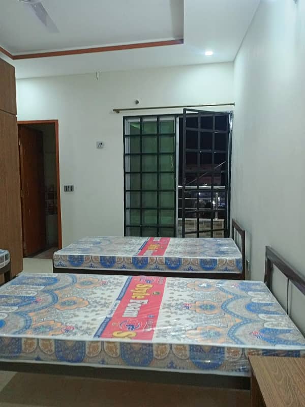 Running hostel building for rent setup for sale in Johar town opposite Umt university hostels area profitable building 0