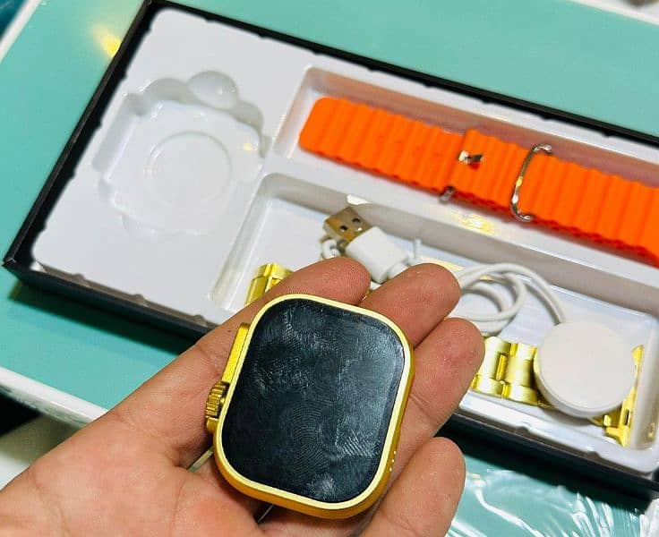 Ultra 6 smart watch with Golden chain 0