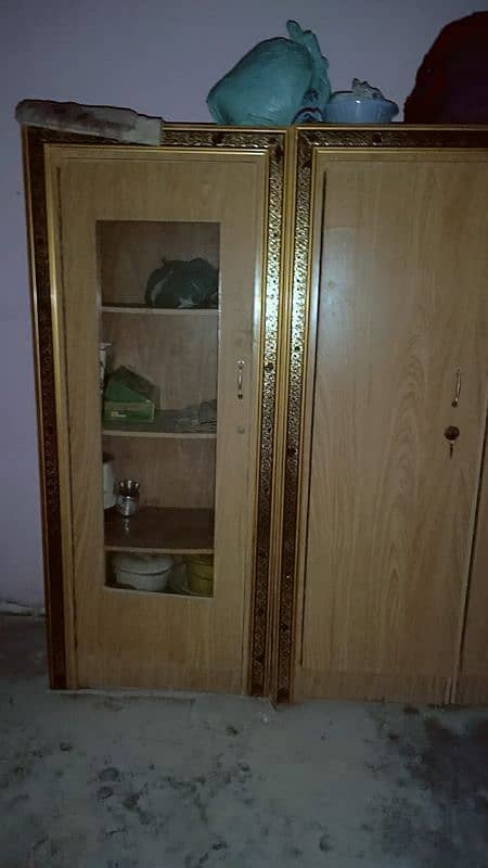 3 panel cupboard and 1 divider 2