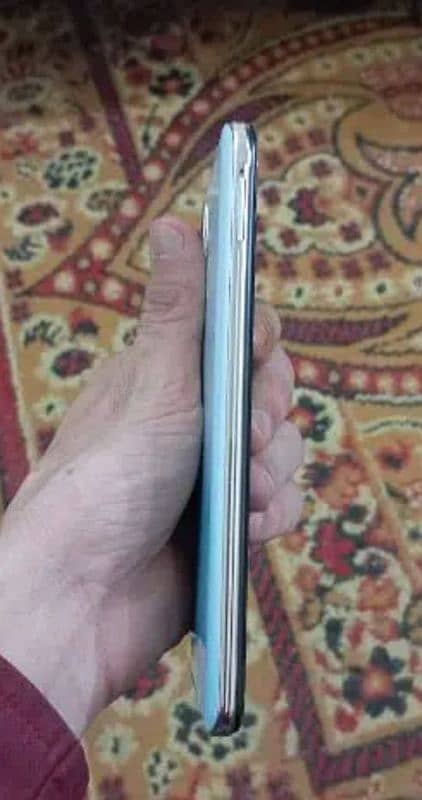 Vivo y19 4/128gb Mbl ok serious person cntct kren jazakllah 2