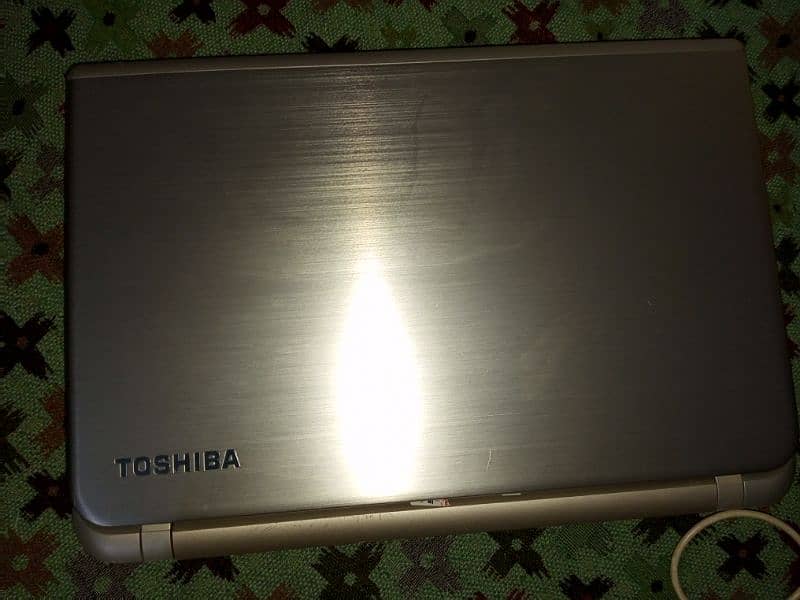 Toshiba leptop core i7 4th generation touch screen 3