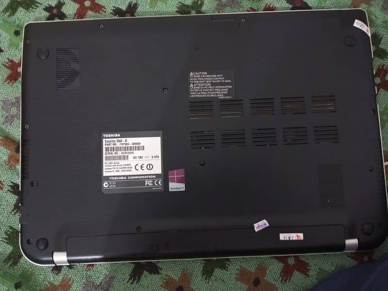 Toshiba leptop core i7 4th generation touch screen 5