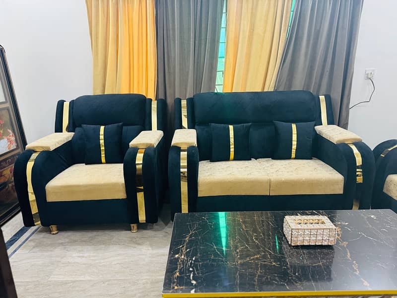 black golden sofa 3