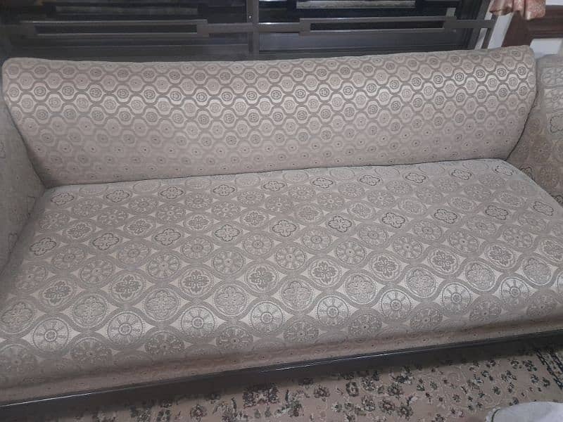 7 seater sofa 0