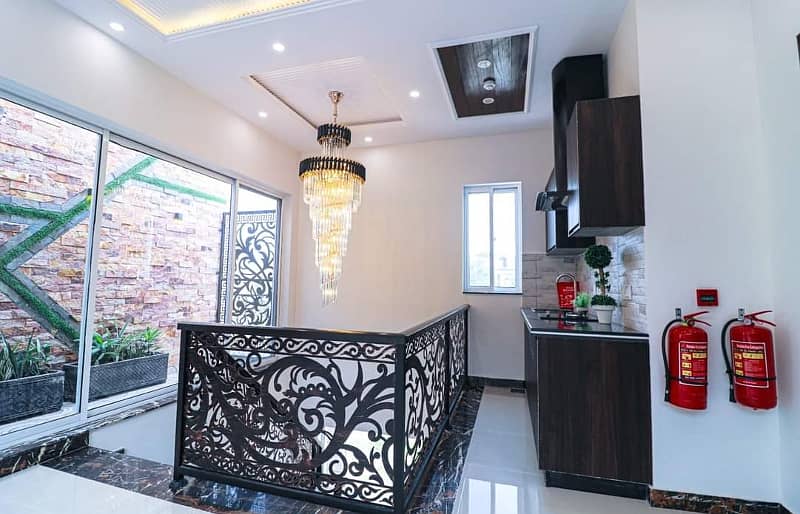 10 Marla Luxury House Available For Rent In Air Avenue Lahore 5