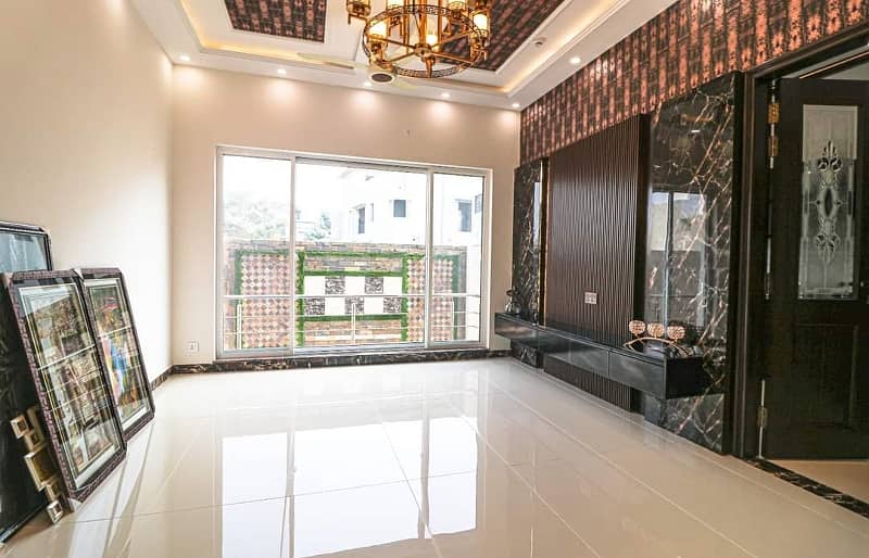 10 Marla Luxury House Available For Rent In Air Avenue Lahore 9